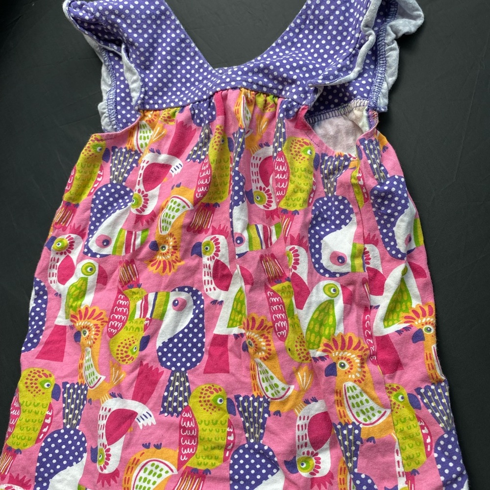 Adorable sleeveless shirt with fun pattern